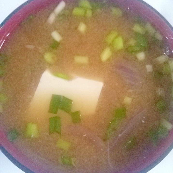赤玉ねぎと豆腐の味噌汁 レシピ 作り方 By ぐっち1618 楽天レシピ 赤玉ねぎと豆腐の味噌汁 レシピ 作り方 By ぐっち1618 楽天レシピ